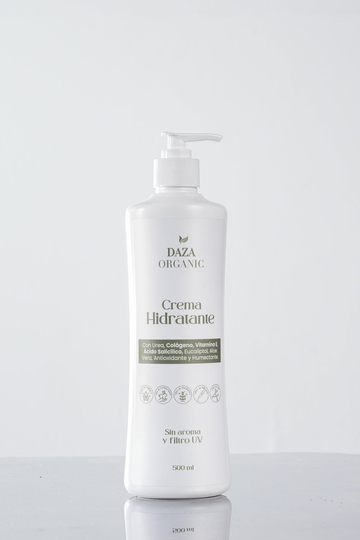 Crema Hidratante de Daza Organic de 500 ml, sin aroma y con filtro UV, en frasco blanco con bomba dosificadora sobre fondo gris claro.